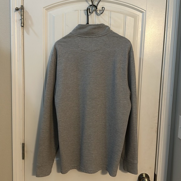 Vineyard Vines Saltwater 1/4 Zip pullover. Large size. Grey - Picture 2 of 3